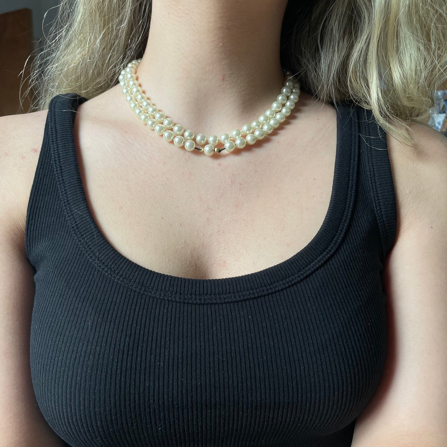 Elegant 1920s 1930s Art Deco Mid Length Pearl Necklace