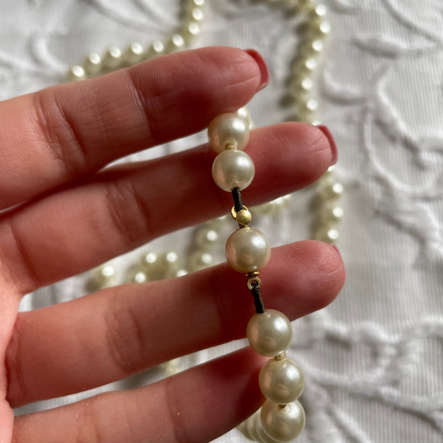 Elegant 1920s 1930s Art Deco Mid Length Pearl Necklace