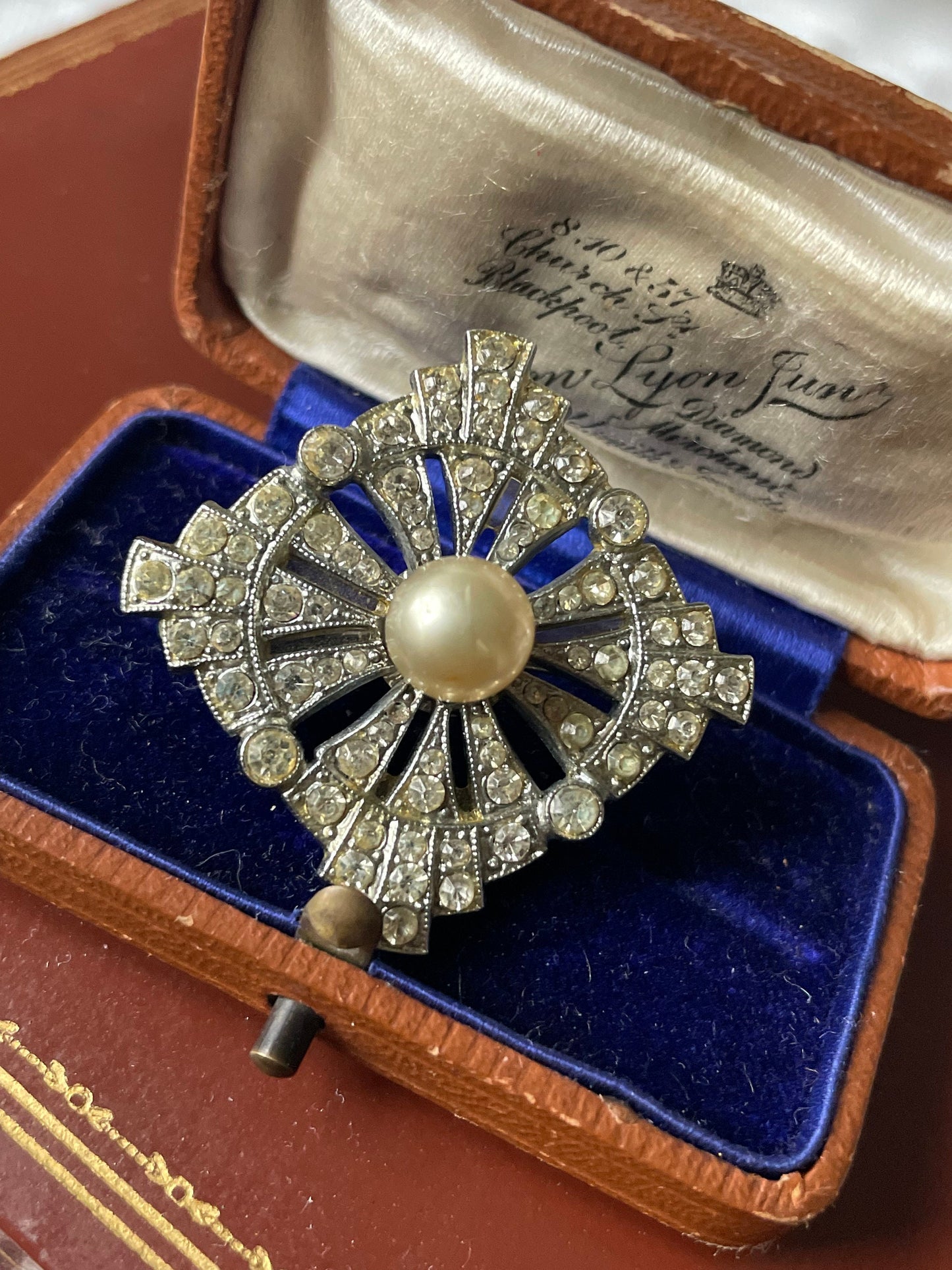 Antique Art Deco 1920s 1930s Rhodium Plated Paste Stone Pearl Brooch