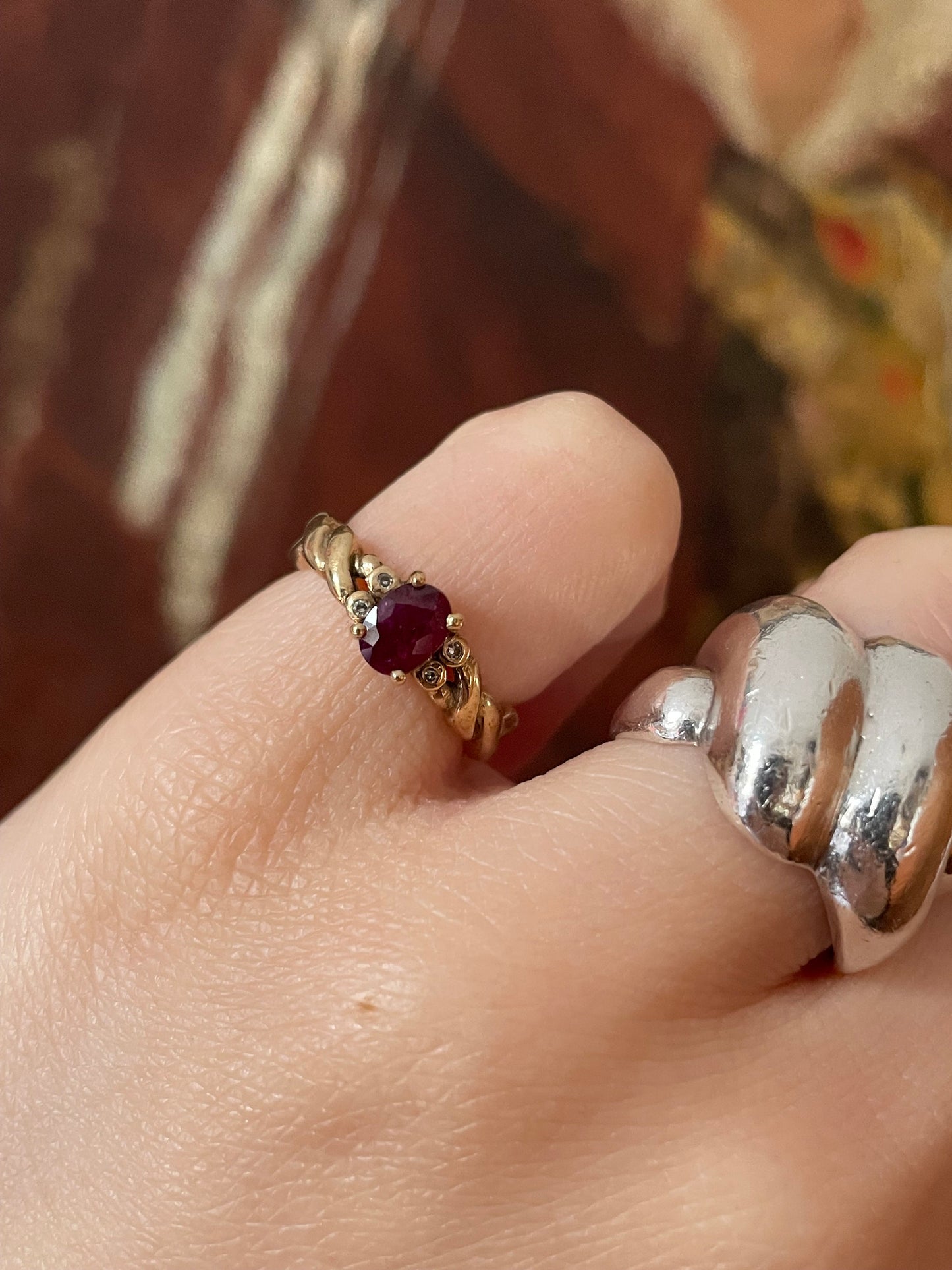 Vintage 1970s Ruby and Diamond 9ct Gold Twist Design Ring - Size K
