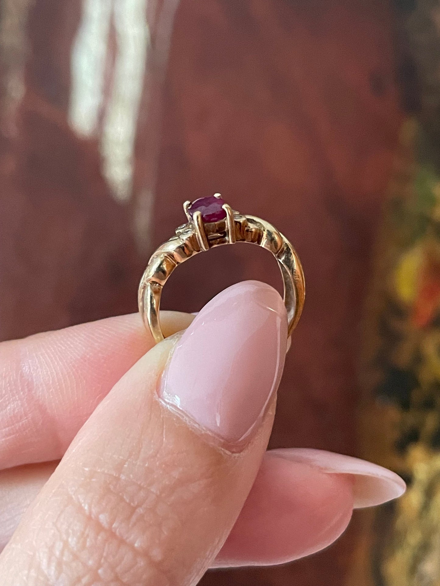 Vintage 1970s Ruby and Diamond 9ct Gold Twist Design Ring - Size K