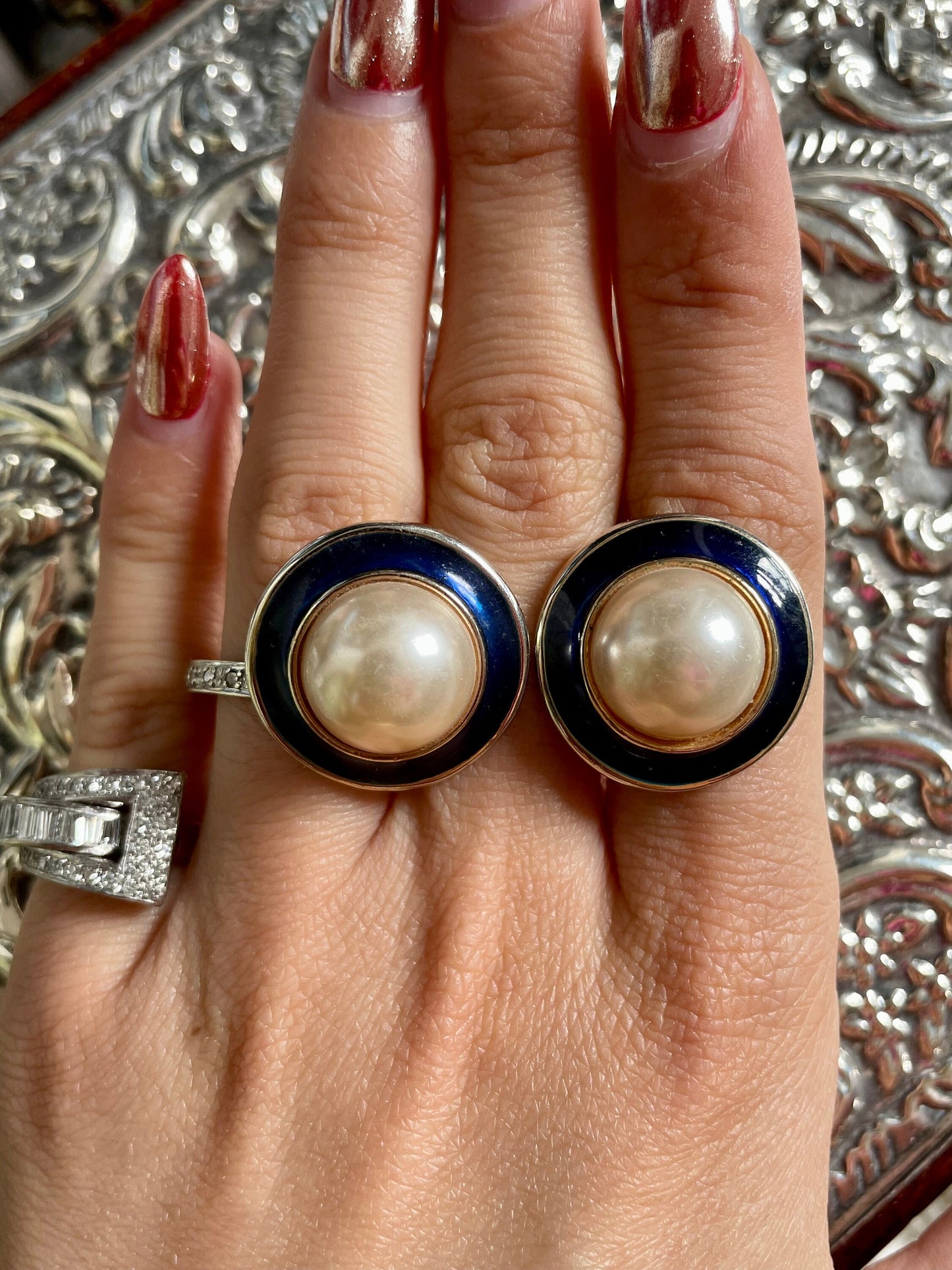 Vintaga 1980s Blue Enamel Pearl Cabochon Earrings Studs